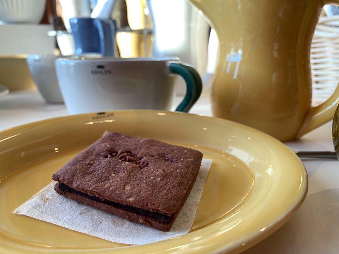 マイハニーのはちみつとカカオだけで作られた グルテンフリーのとろけるチョコクッキーサンド リープ